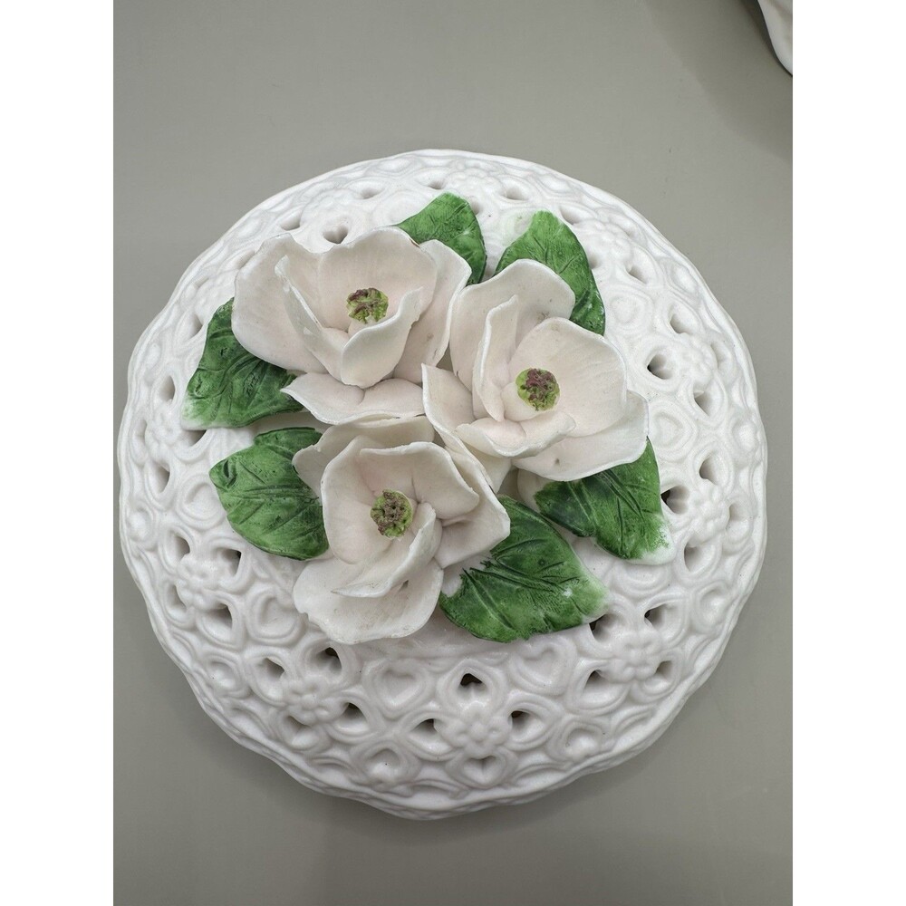 TradeWind Bay Botanicals Porcelain Trinket Box 3D Pink Flowers Pierced Lid